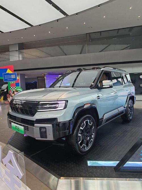 佛山246比亚迪方程豹硬派越野的爆款，英菲尼迪35周年与你共成长